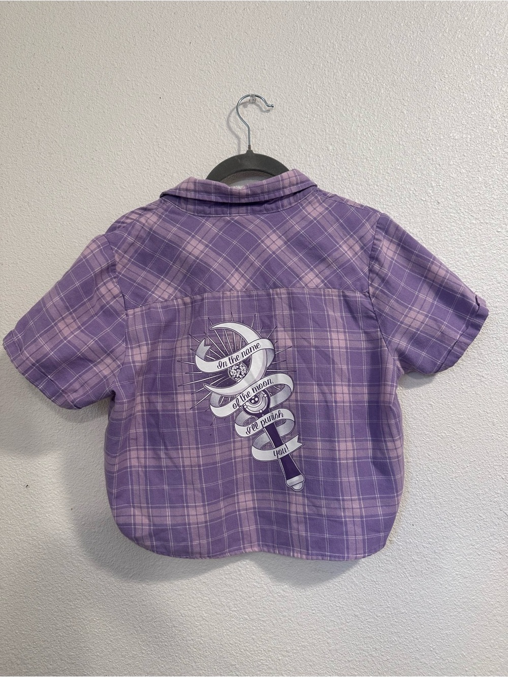 Hot Topic Purple Plaid Short-Sleeve Button Down with Back Graphic